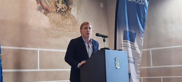 El alcalde de Badajoz, Ignacio Gragera, en rueda de prensa.