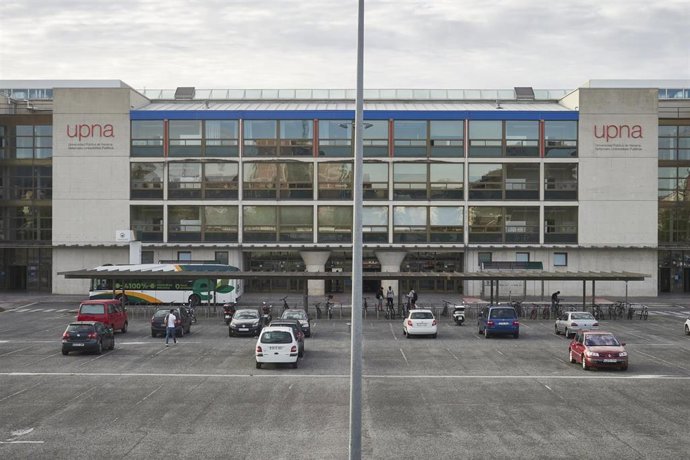 Archivo - Fachada de la UPNA.