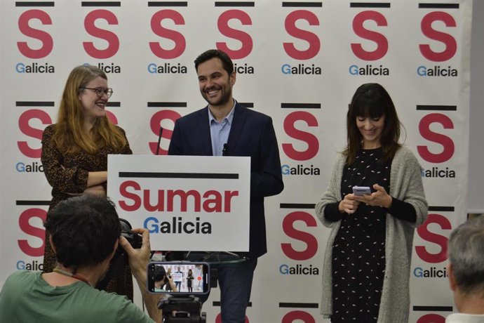 Archivo - El portavoz de Sumar Galicia, Paulo Carlos López, en rueda de prensa