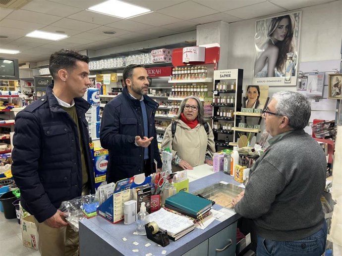 Los socialistas insisten en trabajar por la creación de vivienda protegida y también presentan una moción en apoyo al pequeño comercio de la capital.