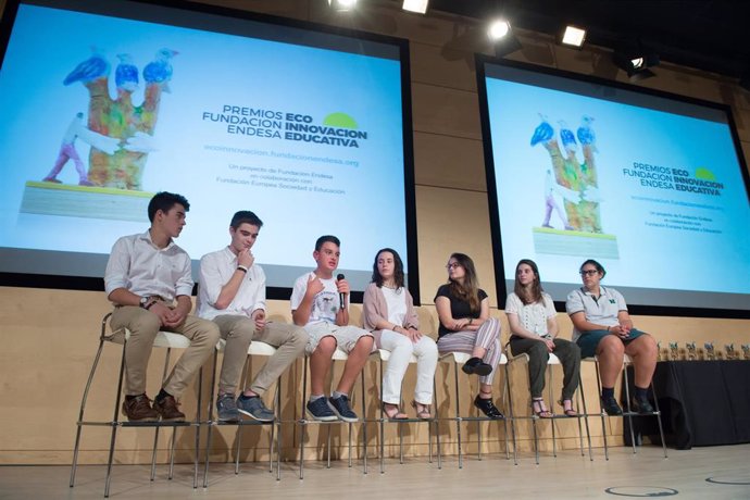 Jóvenes de toda Andalucía participan en los VIII Premios a la Ecoinnovación de la Fundación Endesa con más de 90 proyectos.