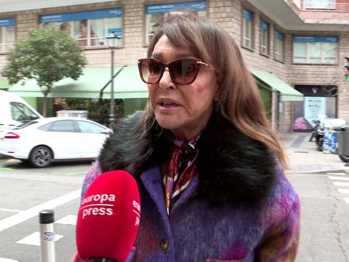 MARI ÁNGELES GRAJAL