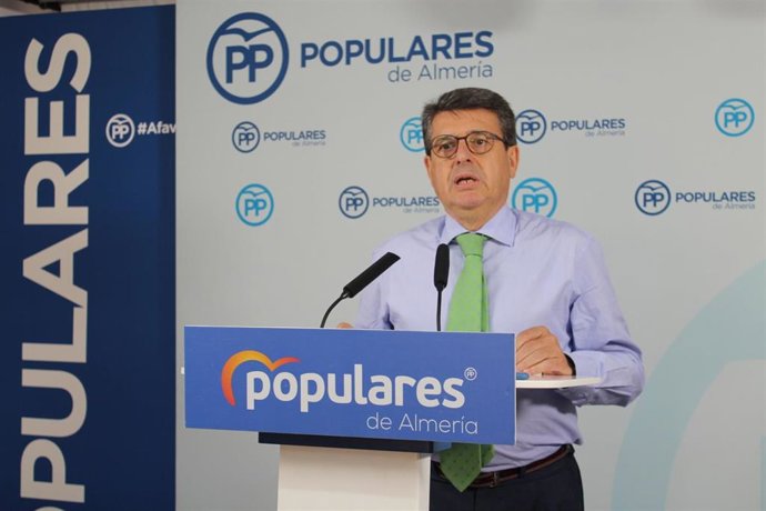 Archivo - El senador del PP por Almería Juan José Matarí. 
