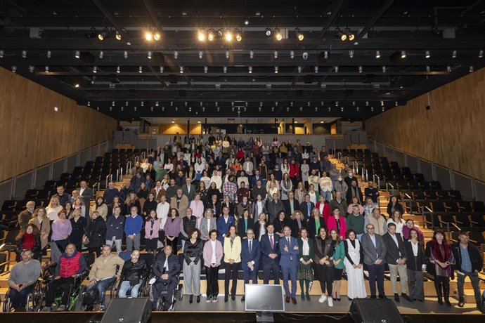 Presentación de la convocatoria de ayudas de Fundación "la Caixa" .