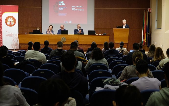 La US informa de sus becas para estancias en Harvard