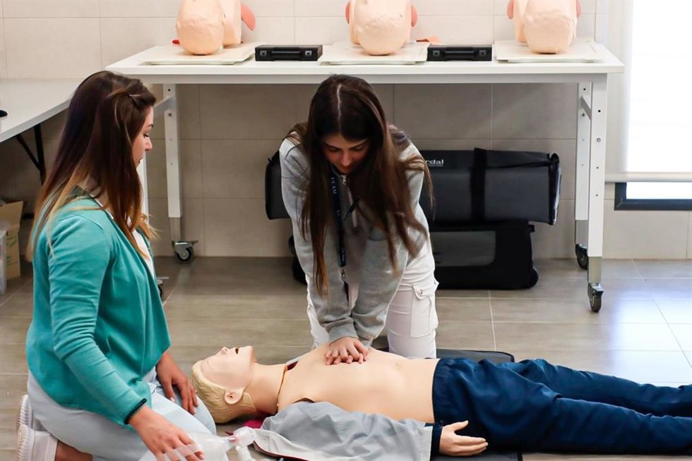 Una prueba sobre Reanimación Cardiopulmonar realizada en la pasada edición de las Olimpiadas Científicas de la UCAM