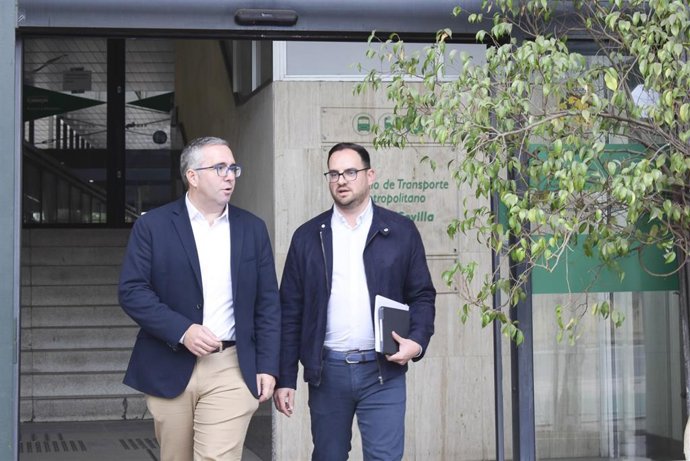 El alcalde en la sede del Consorcio de Transportes