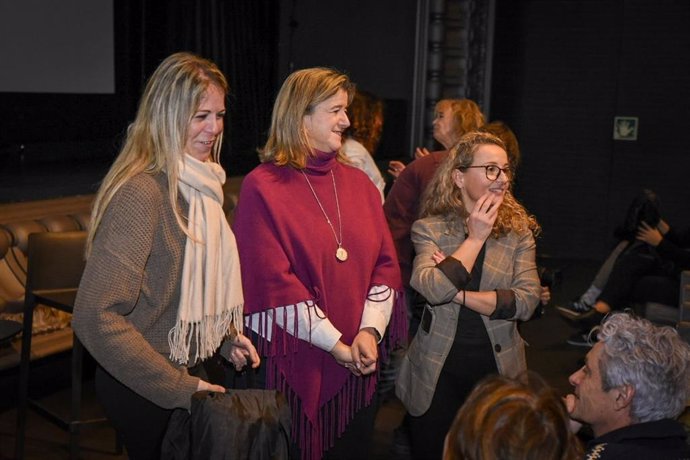 Zuriñe García, Teresa Laespada y Patricia Campelo.