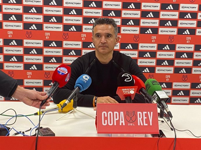 El entrenador del Unionistas CF de Salamanca, Dani Ponz, en rueda de prensa