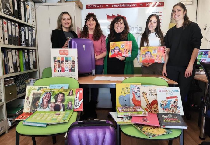 Representantes del sindicato STE Soria presentan material para trabajar la igualdad