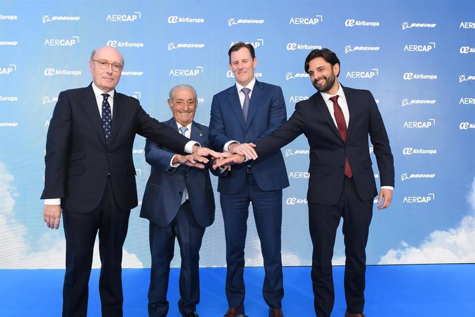 Juan José Hidalgo en el acto de presentación de su nuevo avión Dreamliner.