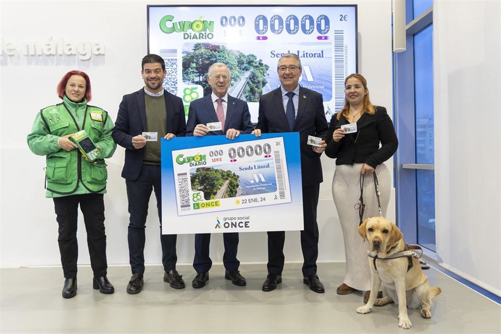 Presentación del cupón de la ONCE dedicado a la Senda Litoral.