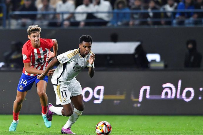 Marcos Llorente, jugador del Atlético de Madrid y Rodrygo, jugador del Real Madrid.