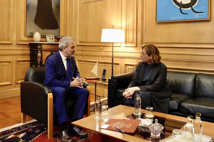 Archivo - Una reunió entre l'alcalde, Jaume Collboni, i la líder de BComú, Ada Colau