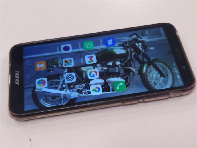 Archivo - Teléfono móvil