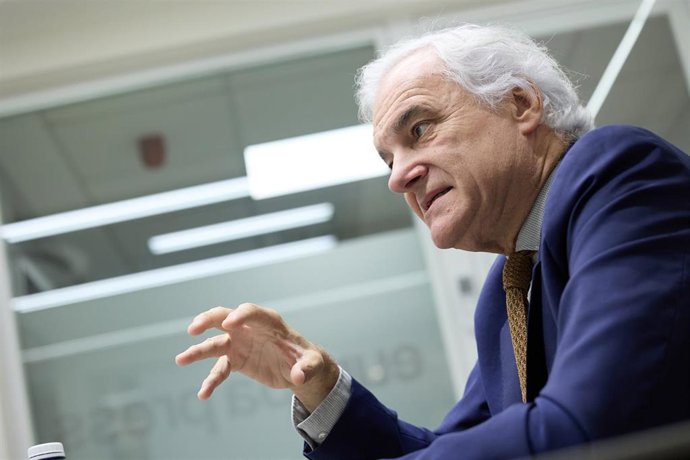 Archivo - El presidente de la Confederación Empresarial de Madrid-CEOE, durante una entrevista para Europa Press, a 30 de junio de 2023, en Madrid (España). 