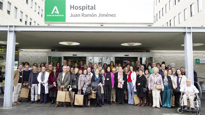 Acto de homenaje a los 68 profesionales jubilados del Hospital Juan Ramón Jiménez de Huelva.