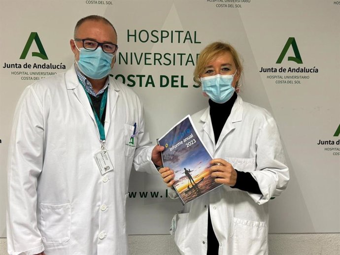 Presentación del informe Responsables del 'Proyecto Soludable' de promoción de la salud y prevención del cáncer de piel promovido por el Hospital Universitario Costa del Sol de Marbella (Málaga).