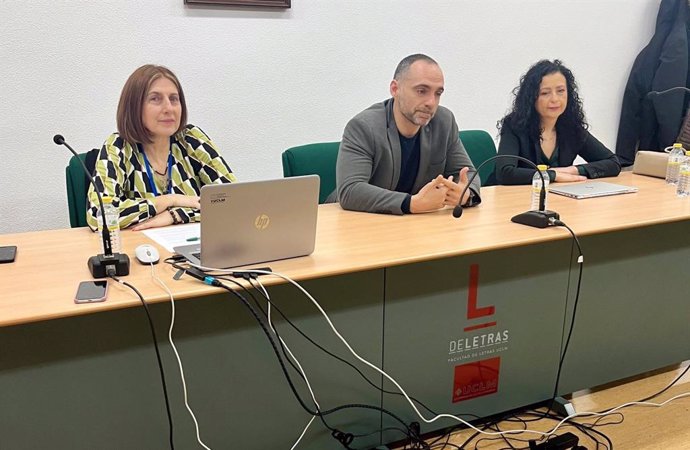 Seminario internacional sobre políticas lingüísticas familiares organizado por la Facultad de Letras de la UCLM en Ciudad Real.