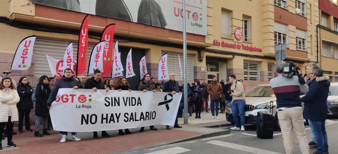 Concentración de UGT por el primer fallecido en accidente laboral en La Rioja en 2024