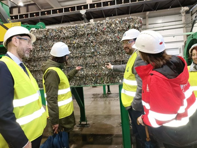 El presidente del Gobierno del Principado de Asturias, Adrián Barbón, participa en la inauguración oficial de la planta de tratamiento de la fracción resto de Cogersa (Consorcio para la Gestión de Residuos Sólidos de Asturias.