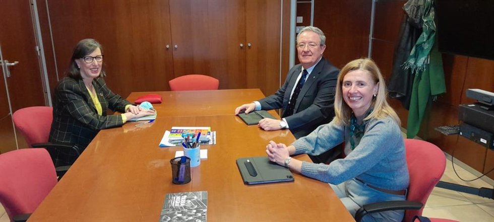Reunión del Principado con representantes de Caja Rural