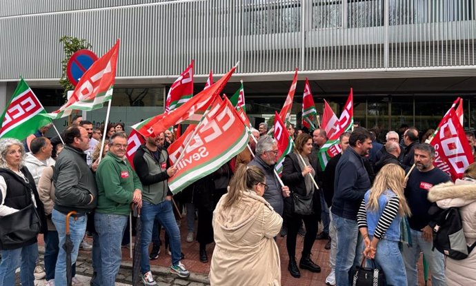 Protesta contra el ERE de la cooperativa Las Marismas