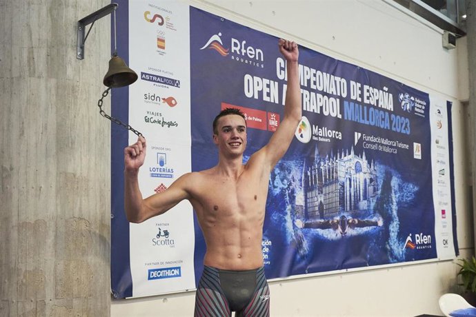 Archivo - Carlos Garach bate el récord de España de 1.500 libre