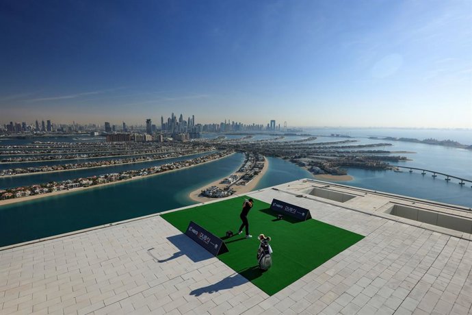 The introduction to the biggest golf event of the year saw McIlroy land the perfect start with a dream hole-in-one before plays begins on Thursday 18th January.