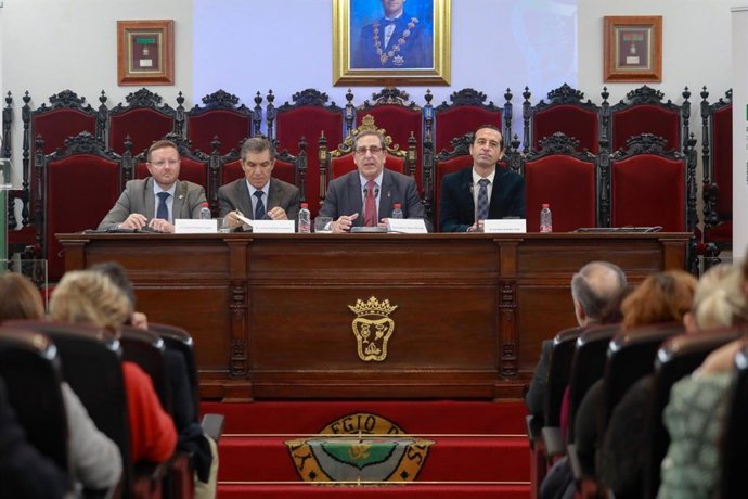 Jornadas organizadas por la Consejería de Justicia en el Colegio de Abogados de Granada con motivo del Día Europeo de la Mediación que se celebra el 21 de enero. Un saludo