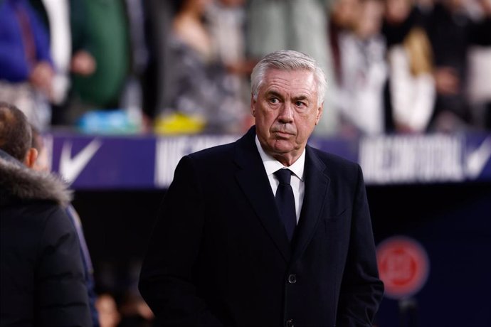 El entrenador del Real Madrid, Carlo Ancelotti, en un partido de Copa del Rey en el Cívitas Metropolitano. 