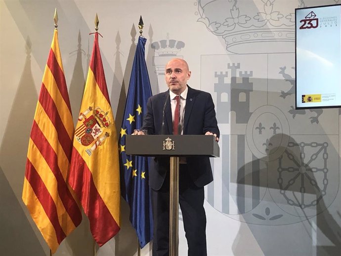 Archivo - El delegado del Gobierno en Catalunya, Carlos Prieto, en una rueda de prensa