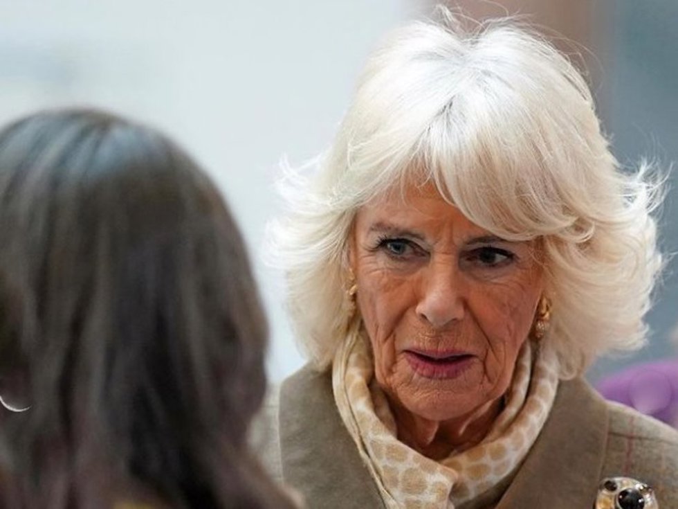 Archivo - La Reina Camilla continúa con su agenda oficial al margen de la inminente intervención de Carlos III