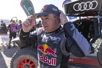 Ayuso y Almeida felicitan a Sainz por su victoria y subrayan el "orgullo" que supone para el deporte español y madrileño
