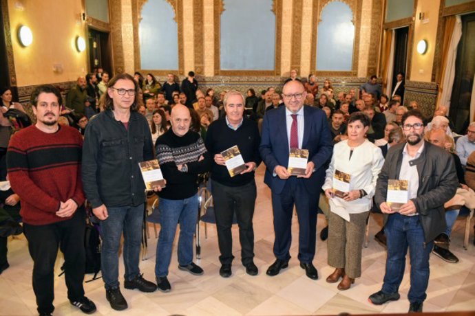 Presentación del libro 'Caminos y senderos' de los David Moscoso, José María Nasarre y Manuel Trujillo.