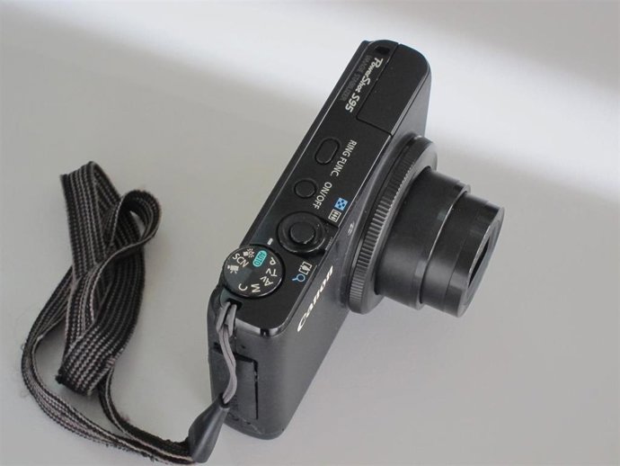 Archivo - Cámara de fotos.