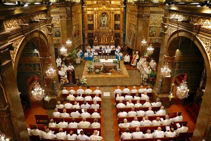 Archivo - Misa en el Santuario de Lluc de inicio del ministerio pastoral del nuevo equipo.