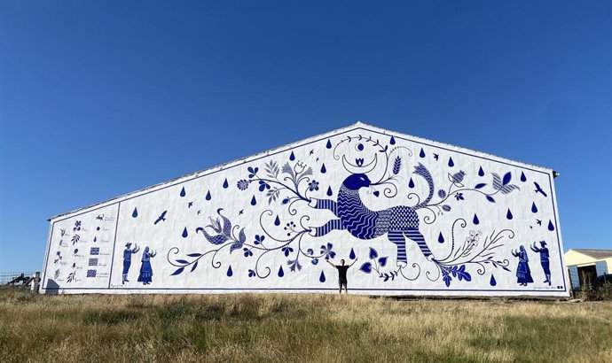 Archivo - Mural 'Agua y Vida' de Joaquín Vila en la provincia de Salamanca