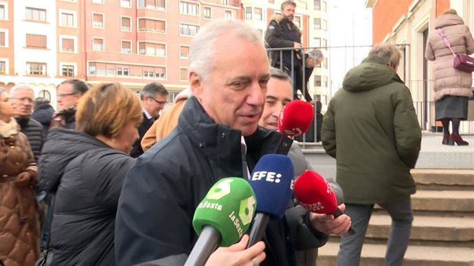 Archivo - El Lehendakari, Iñigo Urkullu, a las puertas del Museo de bellas Artes de Bilbao