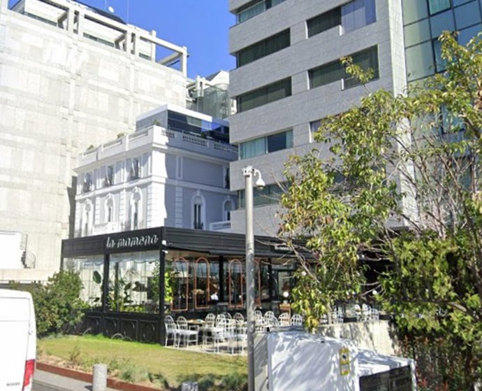 Dos motoristas roban a punta de pistola 2 relojes de lujo a clientes de una terraza del Paseo de la Castellana