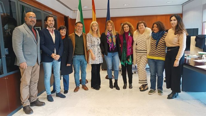 Del Pozo se reúne con directores de los colegios públicos rurales de Andalucía para avanzar en sus mejoras