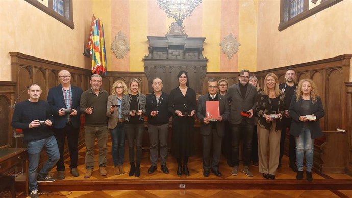 Un total de 158 pares de gafas de Huesca viajan a África gracias al proyecto 'Gafas solidarias'