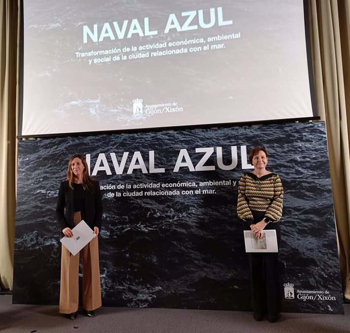 La alcaldesa de Gijón, Carmen Moriyón (Foro), y la vicealcaldesa gijonesa, Ángela Pumariega (PP), momentos antes de la presentación, en el Acuario, del proyecto Naval Azul, que se desarrollará en el antiguo solar del astillero Naval Gijón.