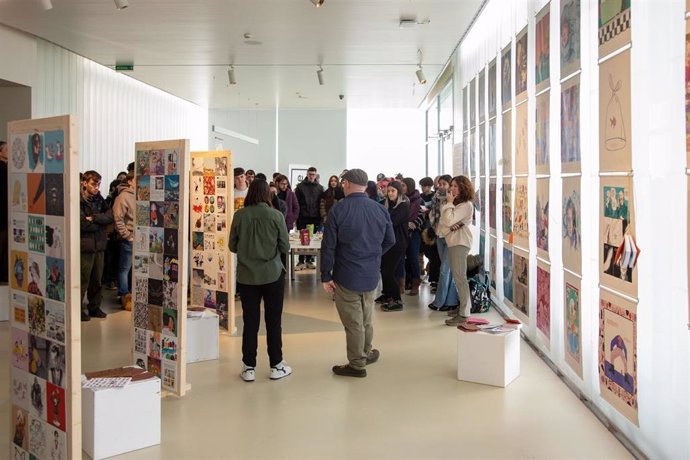 Una exposición en Vitoria-Gasteiz celebra el 20 aniversario de la Asociación Profesional de Ilustradores de Euskadi