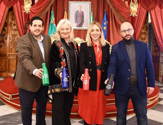 Almudena Martínez, Mercedes Colombo, Jorge Vázquez y Germán Beardo presentando la imagen de la provincia en Fitur.