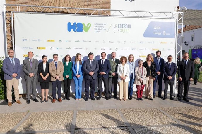 Archivo - Autoridades en la presentación del I Congreso Nacional de Hidrógeno Verde.