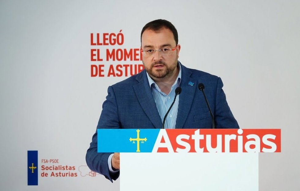 Archivo - Adrián Barbón