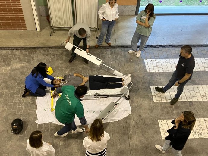 Archivo - Andalucía forma a 400 médicos de Atención Primaria en la asistencia a patologías urgentes.