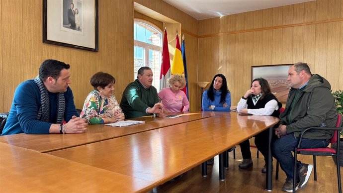 La reunión celebrada en el Palacio de La Encarnación con los representantes de la Entidad Local Menor