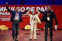 Montero defiende "gobiernos autonómicos que remen a favor" y Besteiro avisa de que "una Galicia mejor es posible"